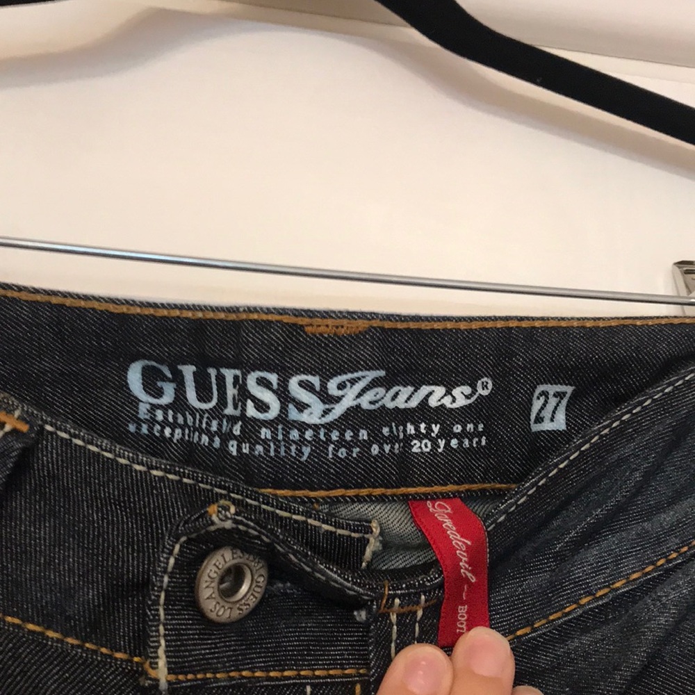 Guess Jeans - Picture 2 of 6